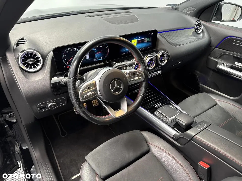 Mercedes-Benz GLA 200 AMG Line - 13
