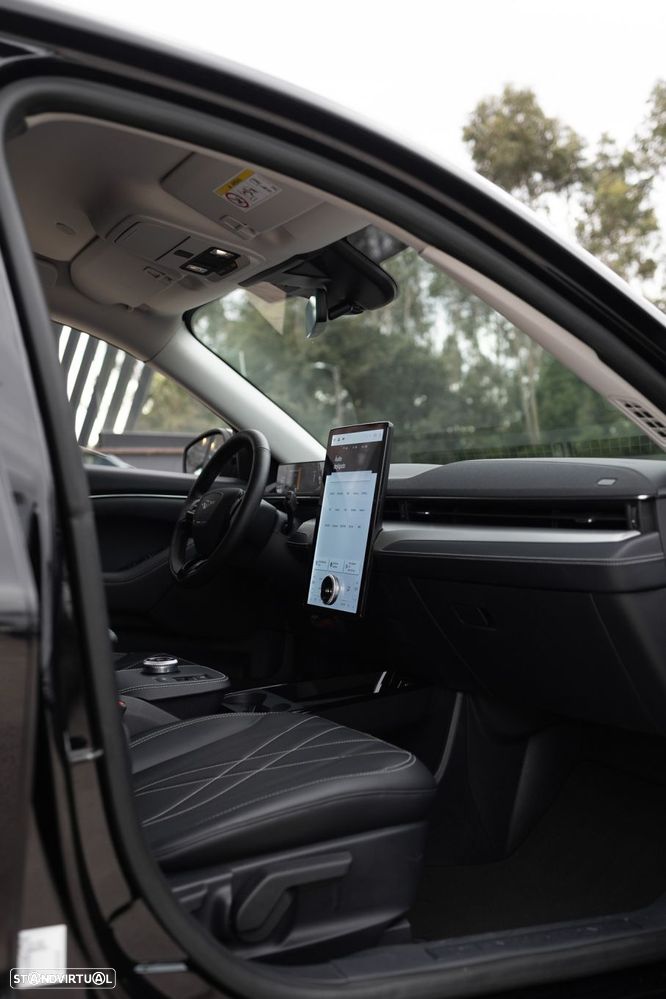 Ford Mustang Mach-E Alargada AWD - 27