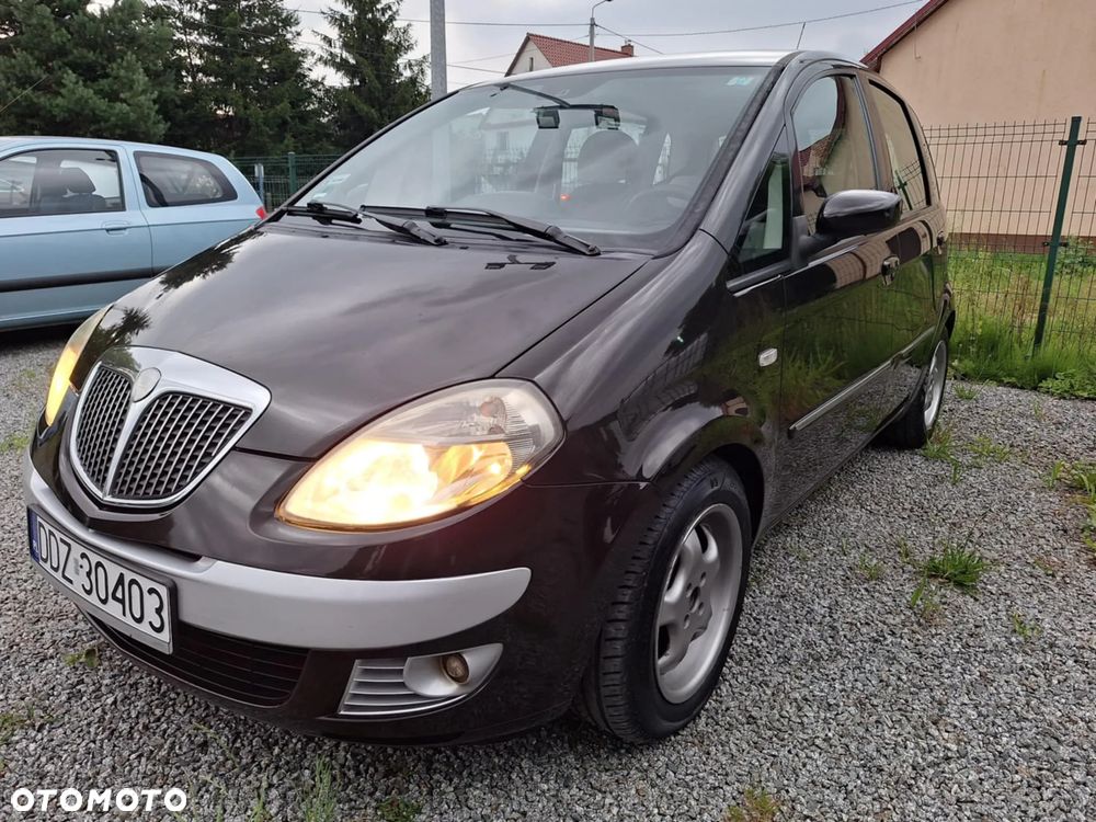 Lancia Musa 1.9 MTJ Oro - 1