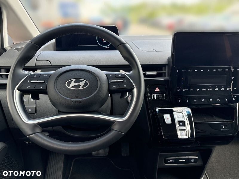 Hyundai Staria 1.6 T-GDI HEV Smart VIP - 4
