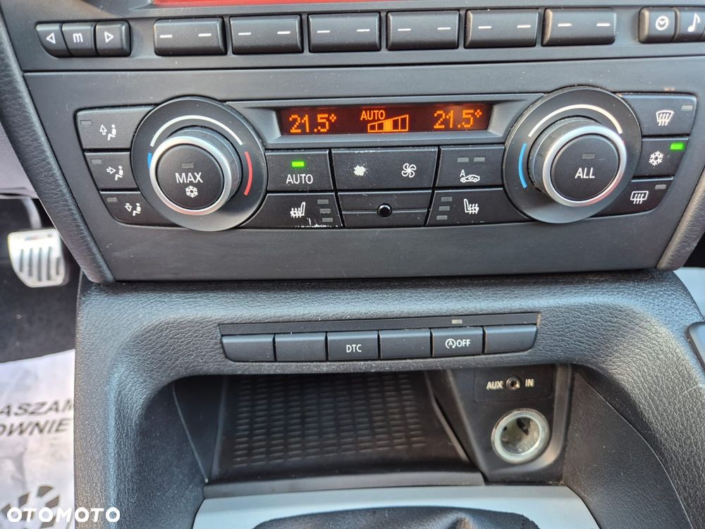 BMW X1 sDrive18d Sport Line - 28