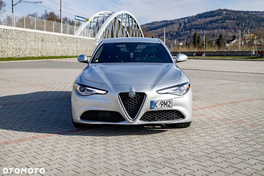 Alfa Romeo Giulia 2.0 Turbo 16V AT8-Q4 Ti - 10