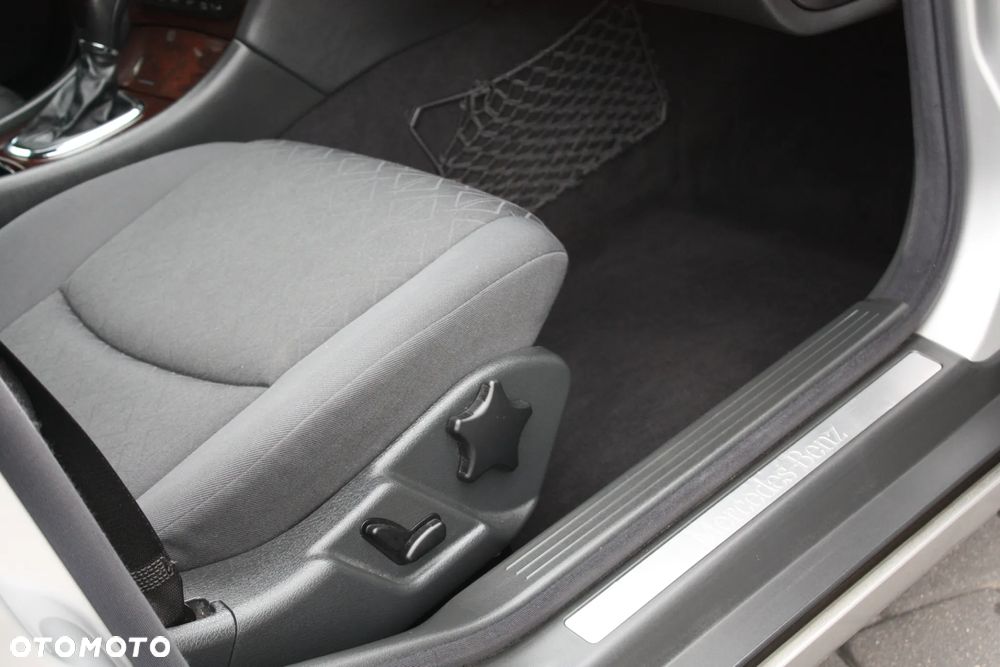 Mercedes-Benz Klasa C 180 T Kompressor Automatik Elegance - 29