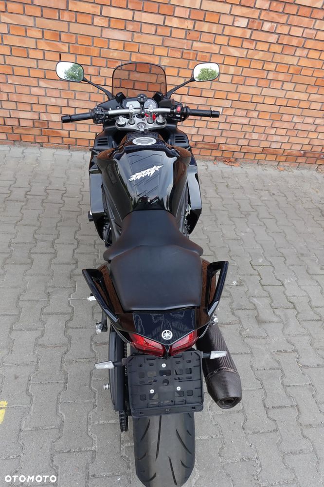 Yamaha FZ - 18