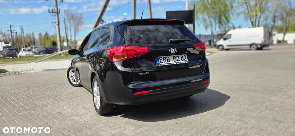 Kia Ceed 1.4 CVVT Dream-Team Edition - 10