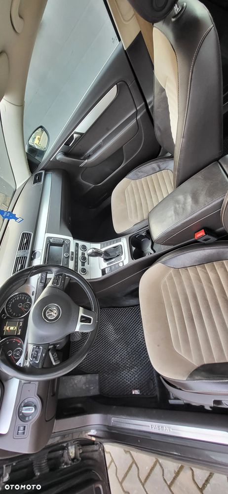 Volkswagen Passat - 11
