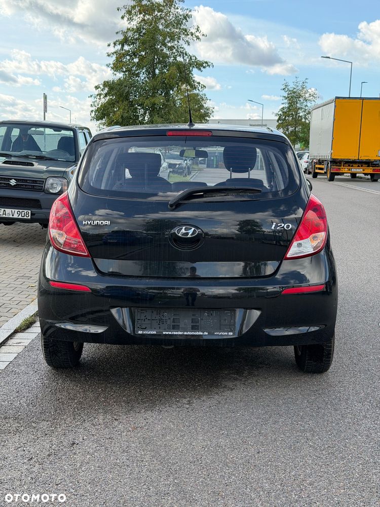 Hyundai I20 2015 photo 3
