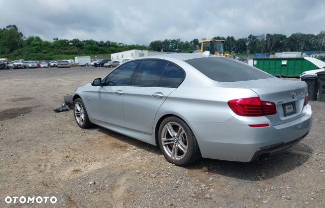 BMW Seria 5 528i xDrive - 25