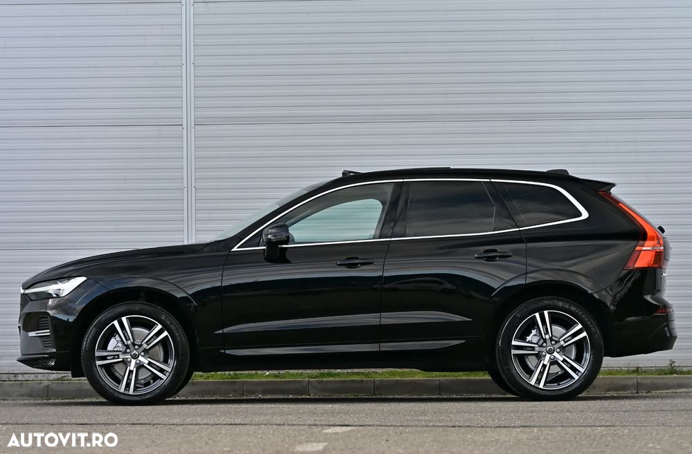 Volvo XC 60 B4 MHEV AT AWD Ultimate Dark - 11