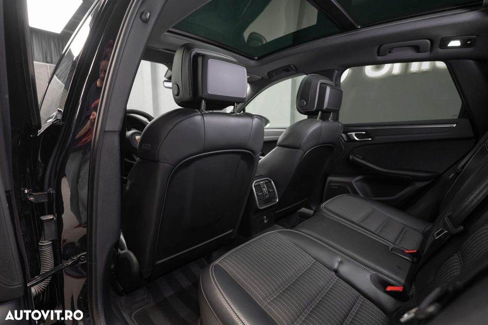 Porsche Macan - 30