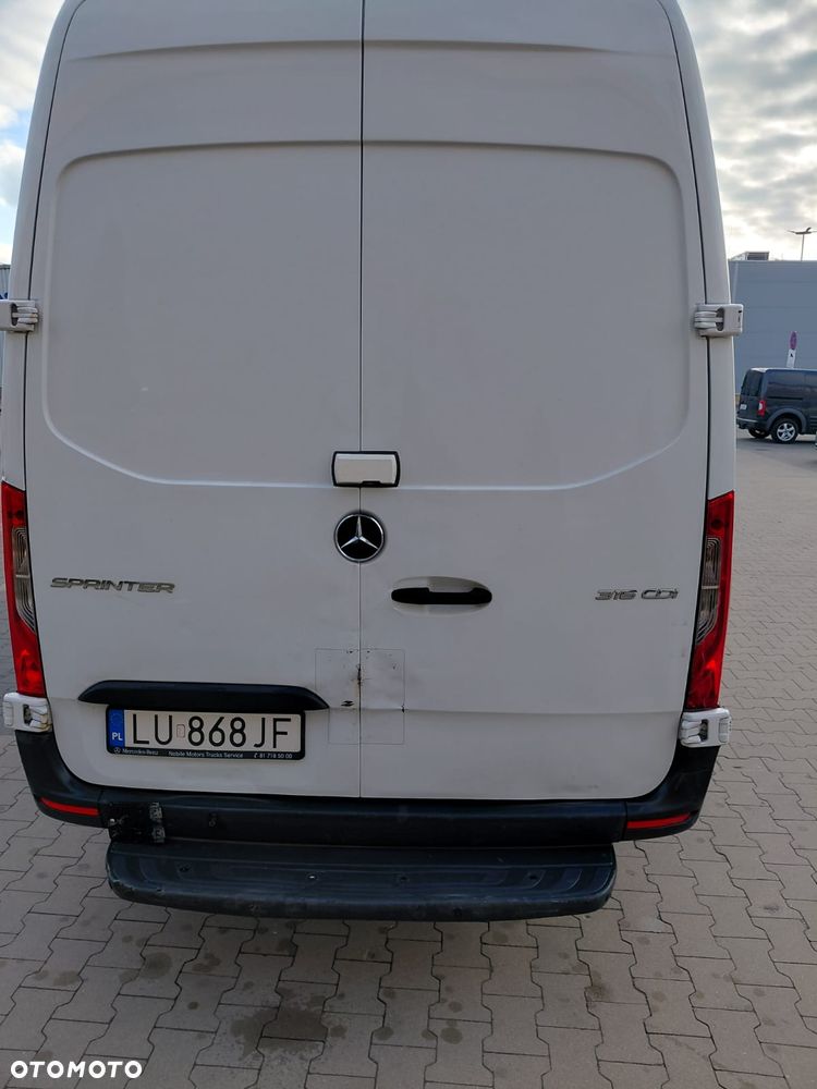Mercedes-Benz Sprinter - 5