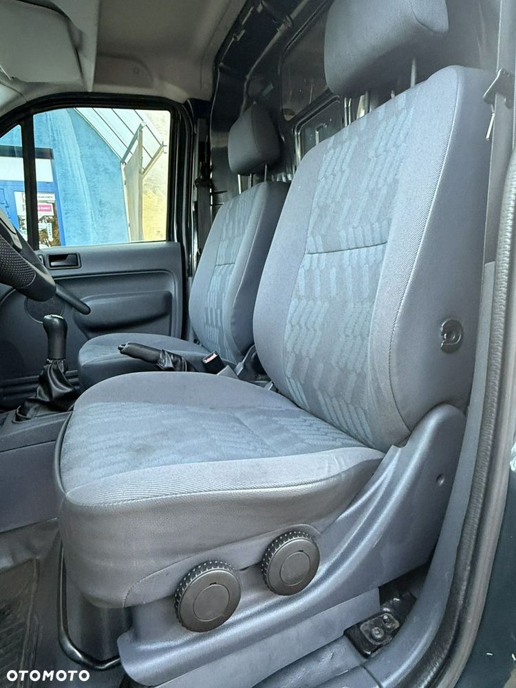 Ford Transit Connect - 9