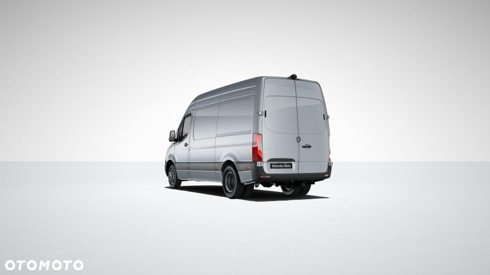 Mercedes-Benz Sprinter - 2