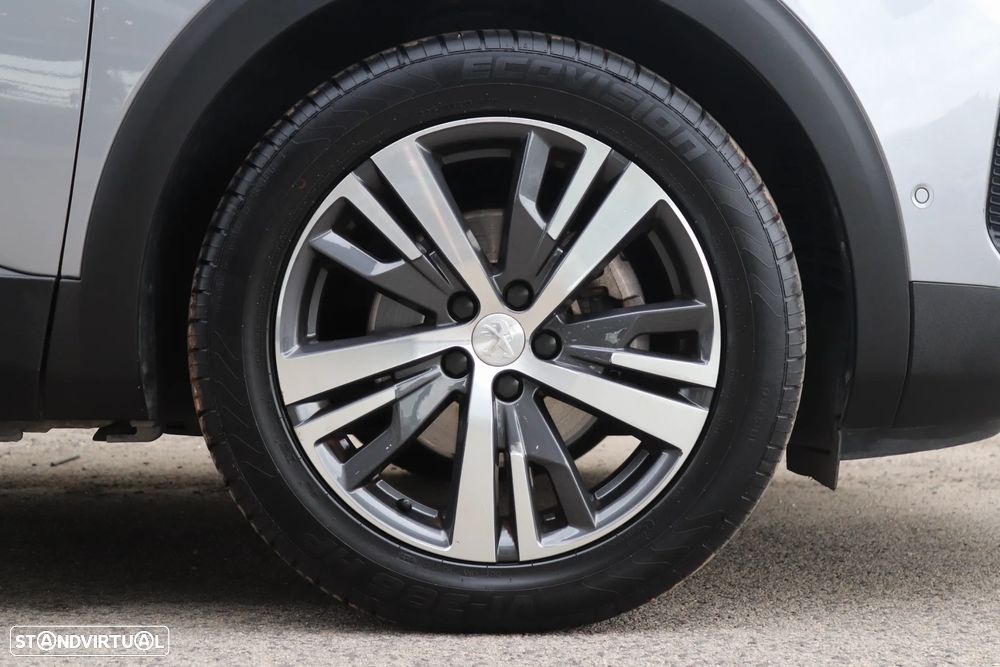 Peugeot 3008 1.2 PureTech Allure Pack EAT8 - 33