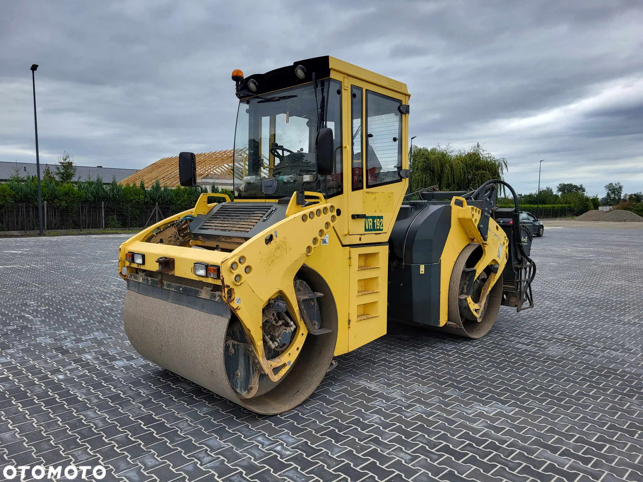 Bomag 154 AD + Rozsypywacz do grysu - 2