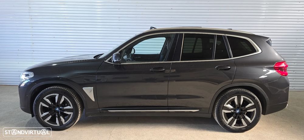 BMW iX3 Impressive - 5