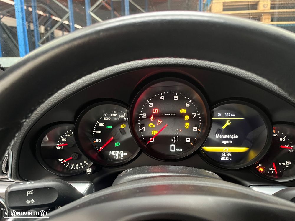 Porsche 911 Série F - 1