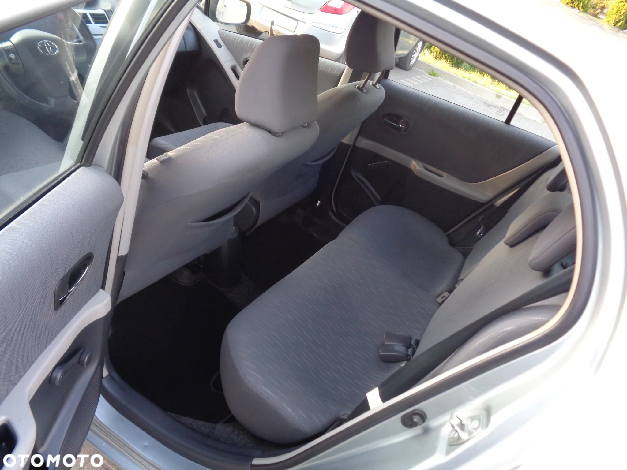 Toyota Yaris 1.33 Prestige - 10