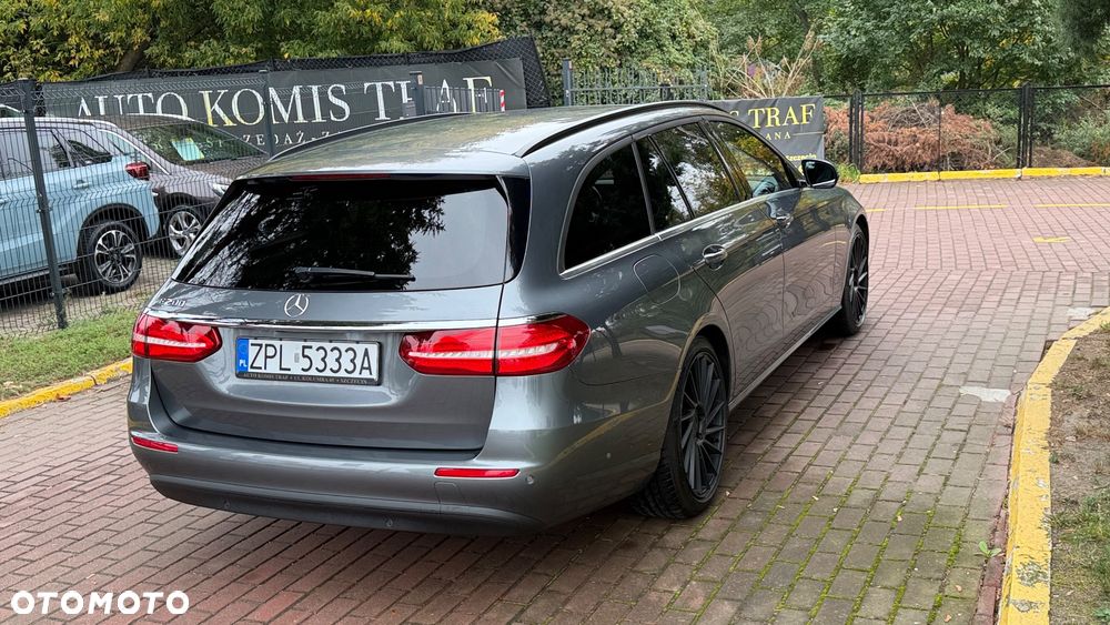 Mercedes-Benz Klasa E 200 CGI BlueEFFICIENCY Automatik Avantgarde - 16