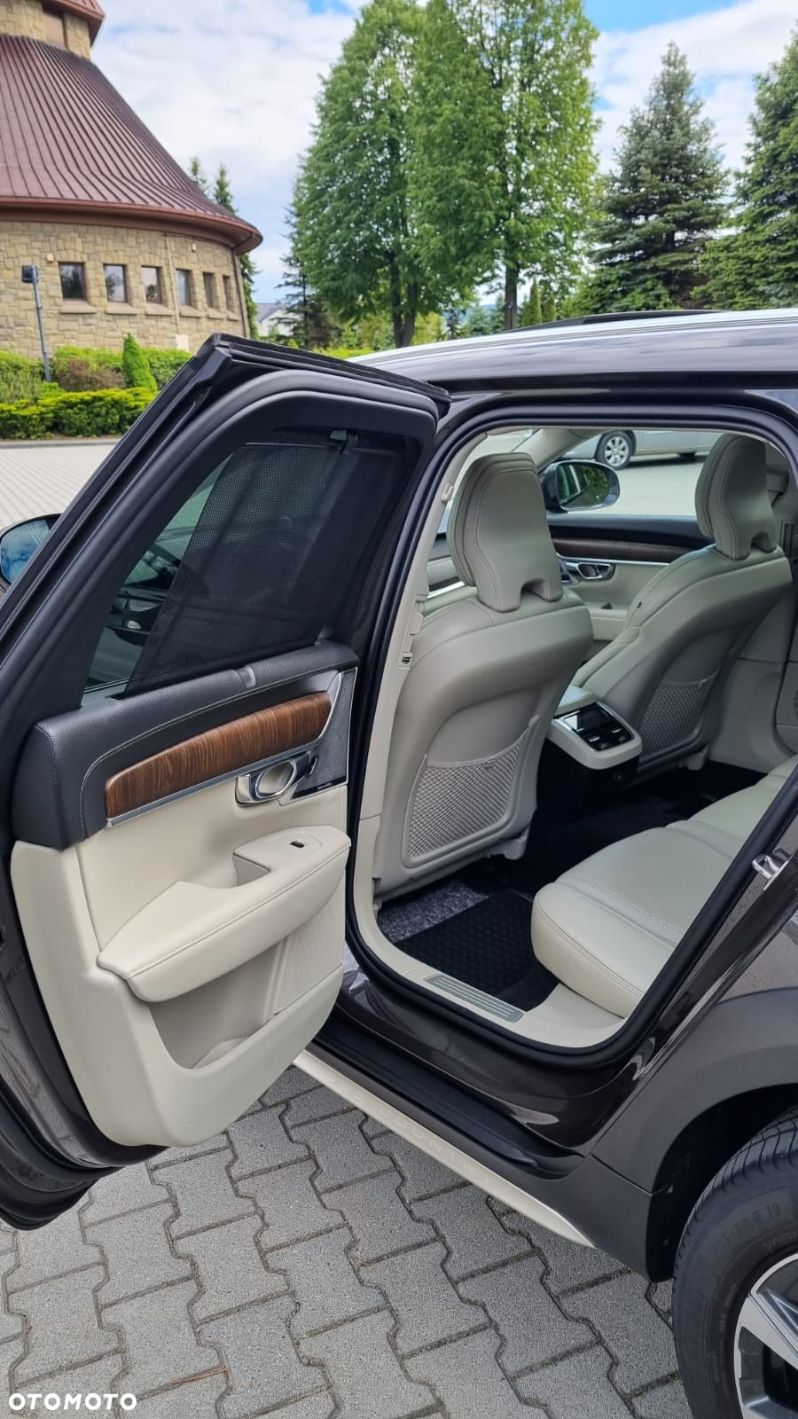 Volvo V90 Cross Country - 21