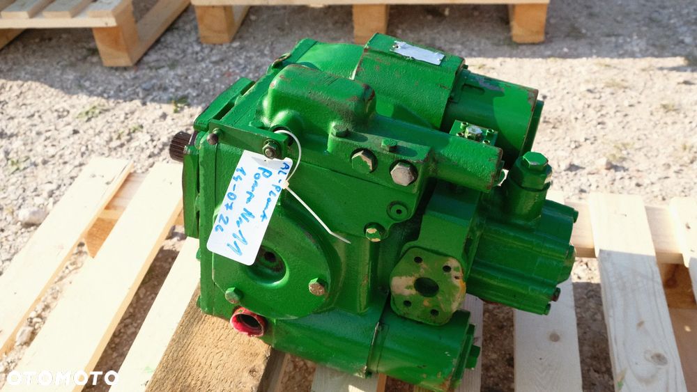 Pompa John Deere hydrostatyczna AZ42044 do kombajnu serii 1100,1166,1169,1174,1188,1170 ,4435modele - 1