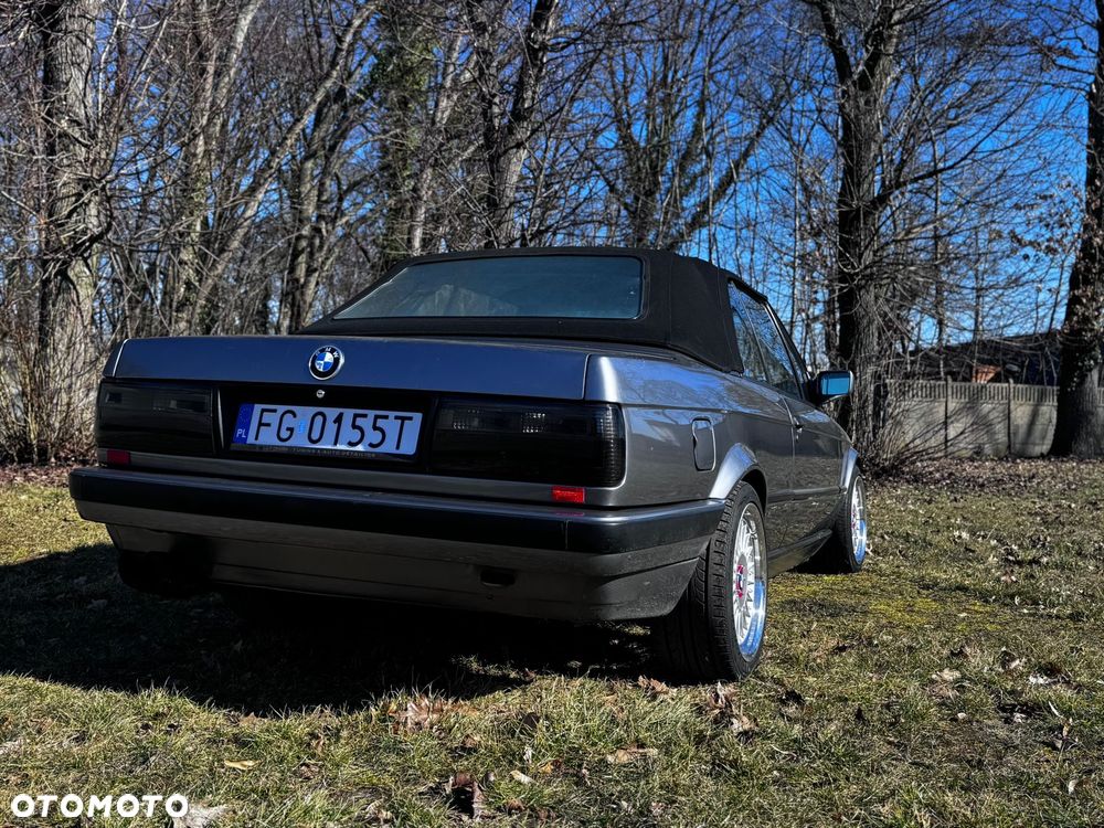 BMW Seria 3 325i - 6