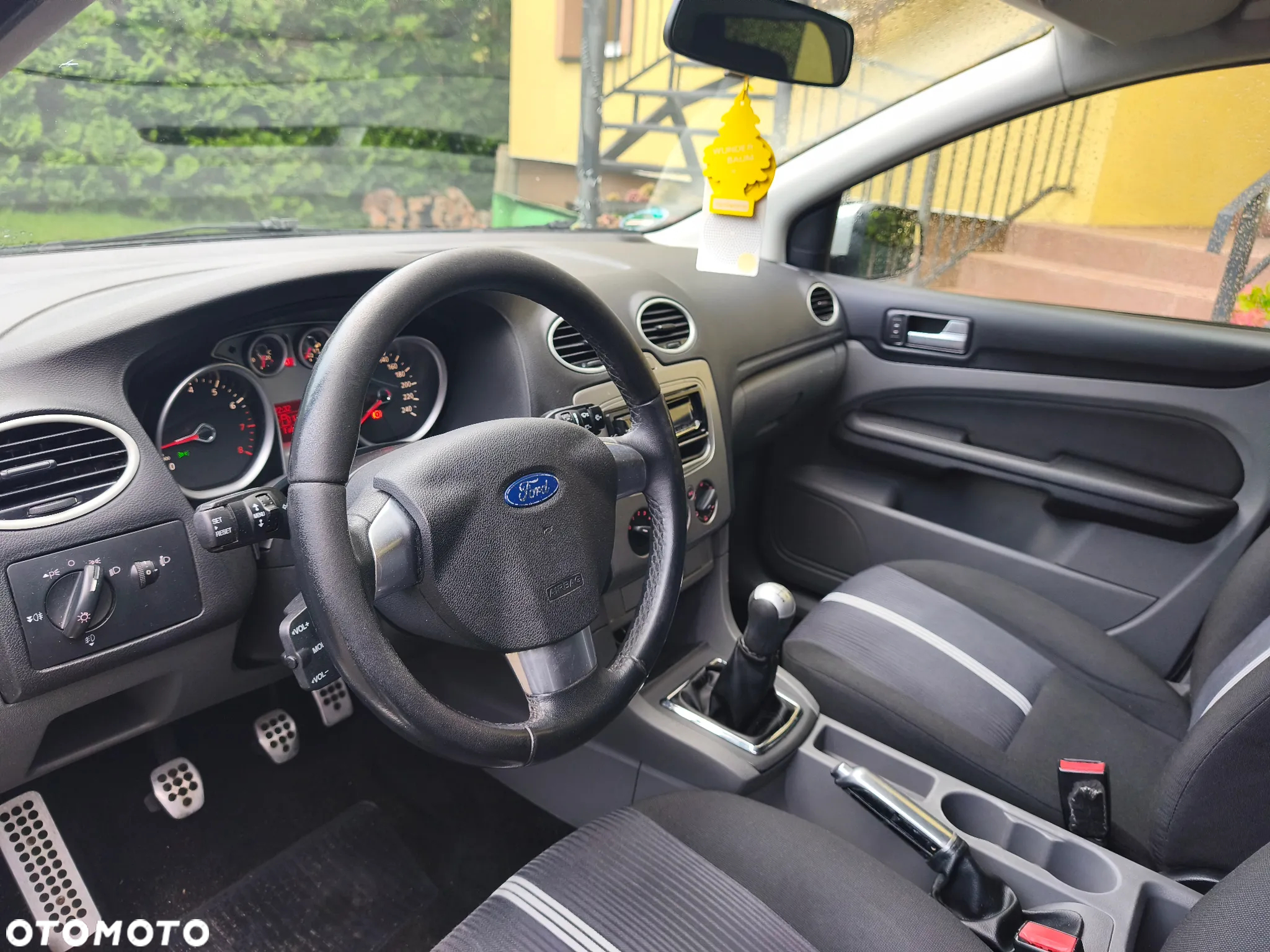 Ford Focus 1.6 16V Sport - 11