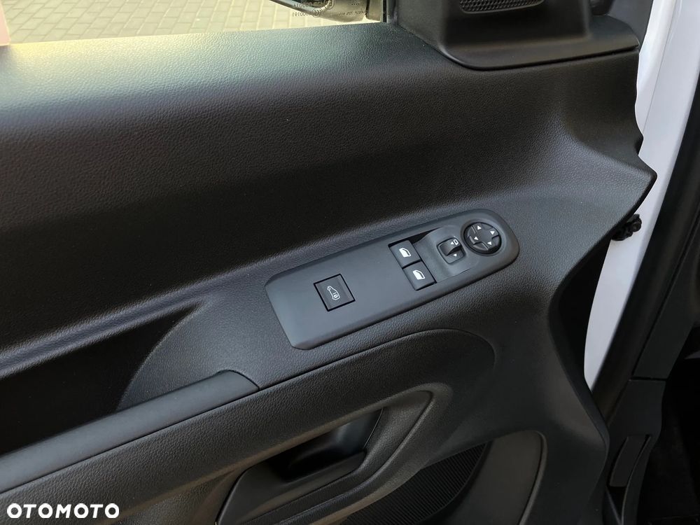 Toyota Proace City - 28