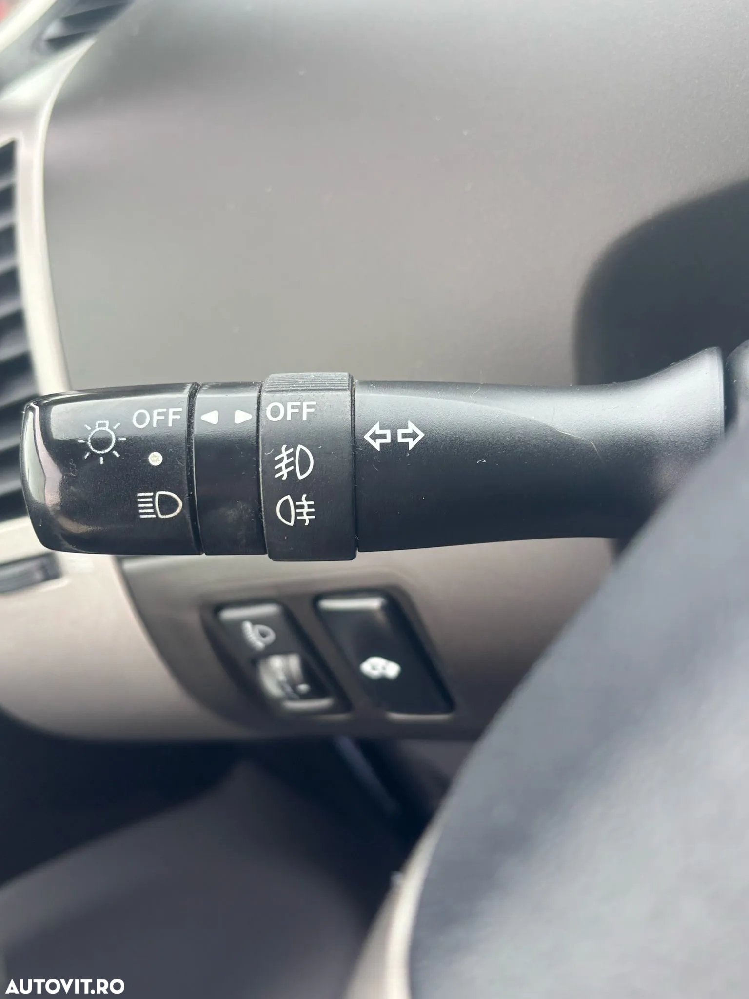 Toyota Prius (Hybrid) Luna - 10