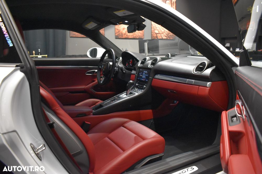 Porsche Cayman 718 GTS PDK - 10