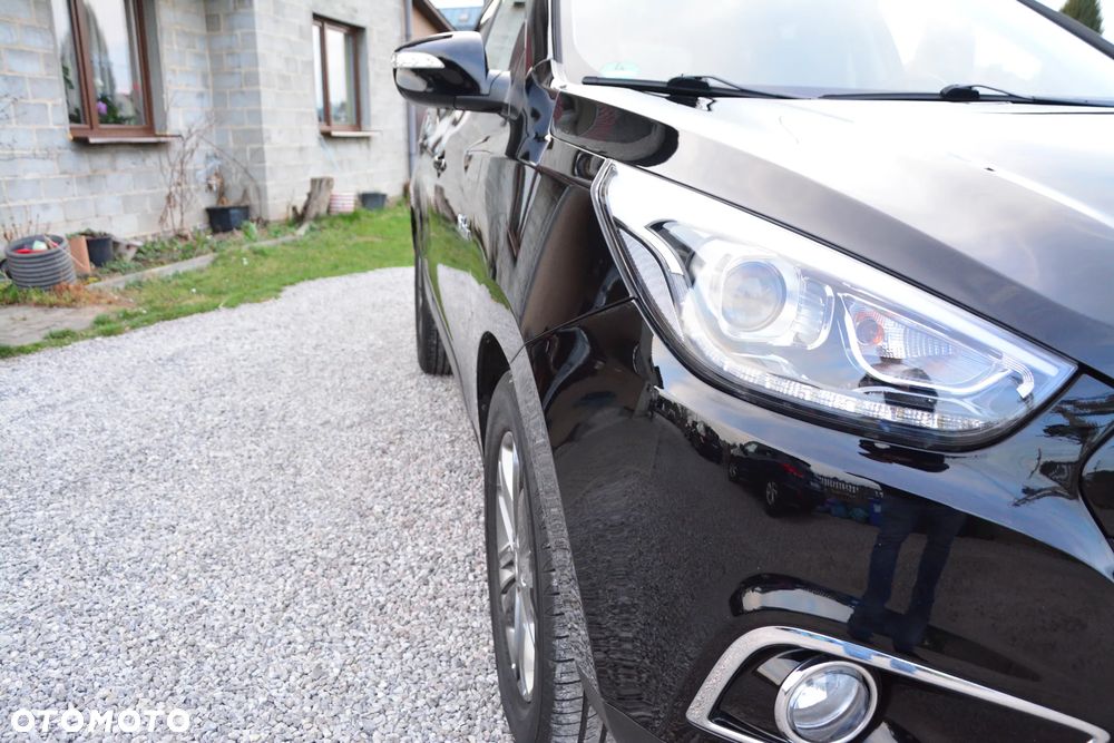 Hyundai ix35 1.6 2WD blue Trend - 12