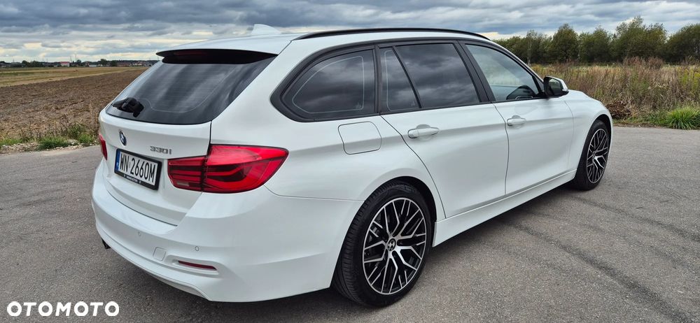 BMW Seria 3 330i Advantage - 6
