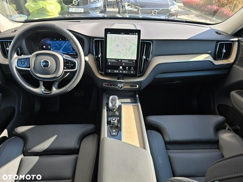 Volvo XC 60 B5 B AWD Plus Dark - 14