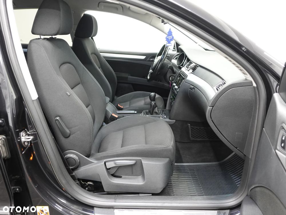 Skoda Superb 1.8 TSI Ambition - 28