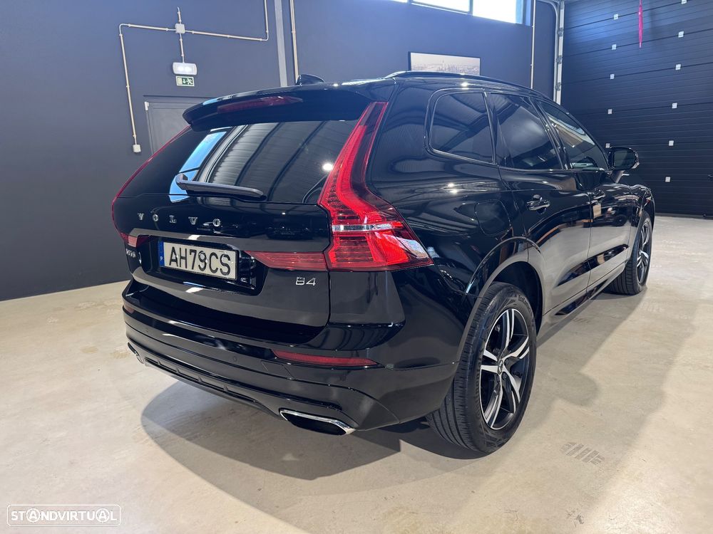 Volvo XC 60 2.0 B4 R-Design Geartronic - 11