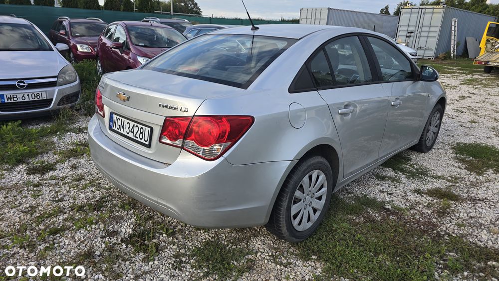 Chevrolet Cruze - 10