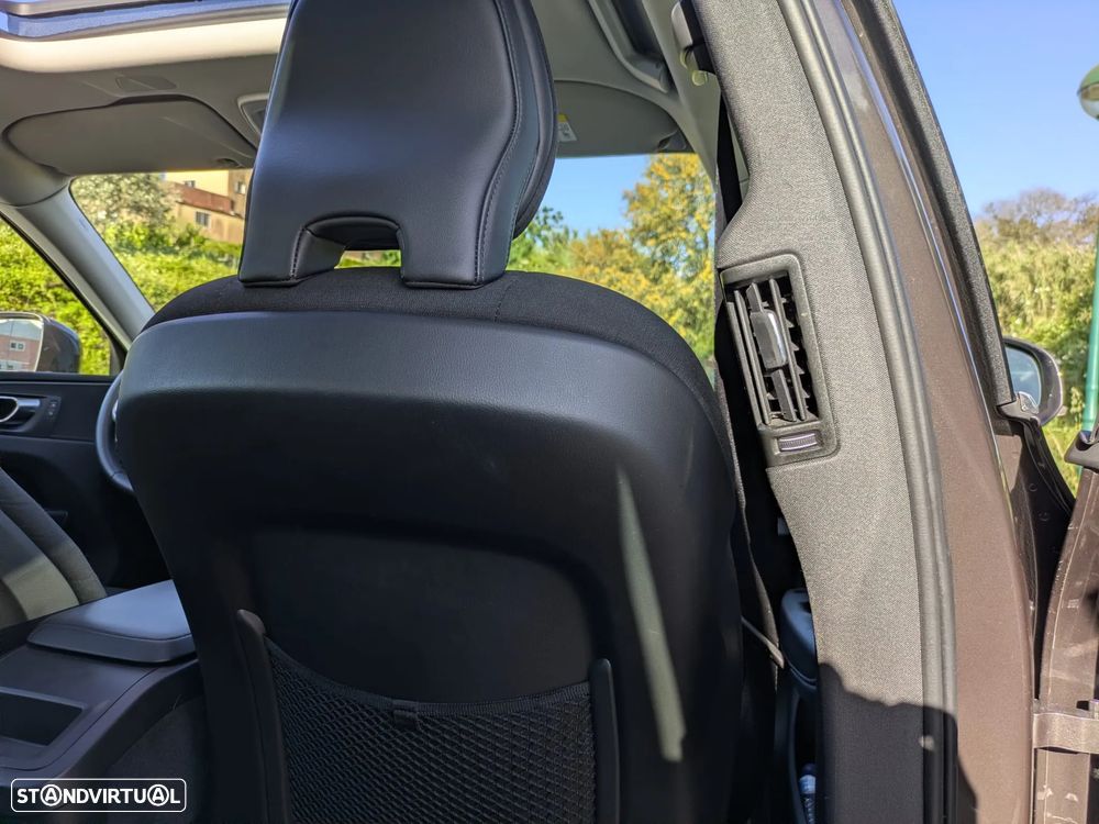 Volvo XC 60 2.0 T6 PHEV Inscription AWD - 25