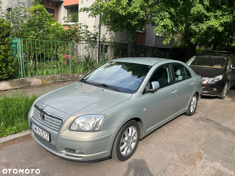 Toyota Avensis 1.8 VVT-i Sol - 4