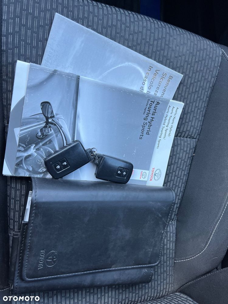 Toyota Auris 1.8 HSD Luna - 8