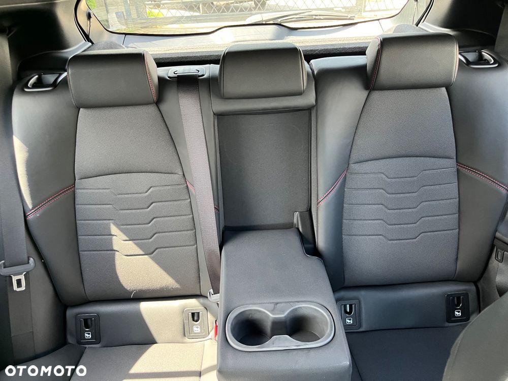 Toyota Corolla 2.0 Hybrid Executive - 27