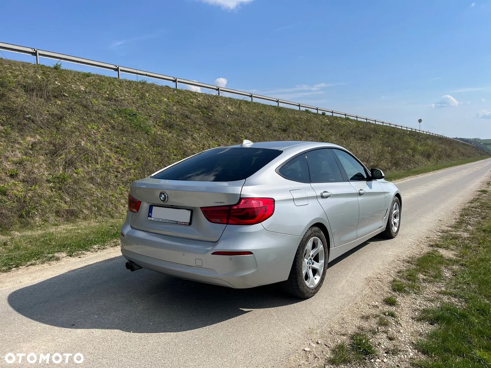 BMW 3GT 320i - 3
