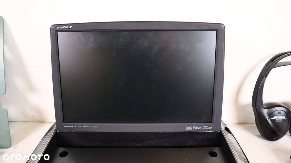 TOYOTA LAND CRUISER 200 PODSUFITKOWY MONITOR ALPINE - 6