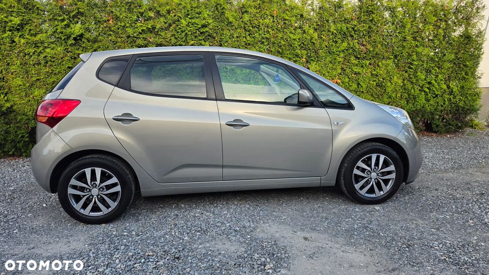 Kia Venga 1.4 CVVT Fifa World Cup Edition - 16