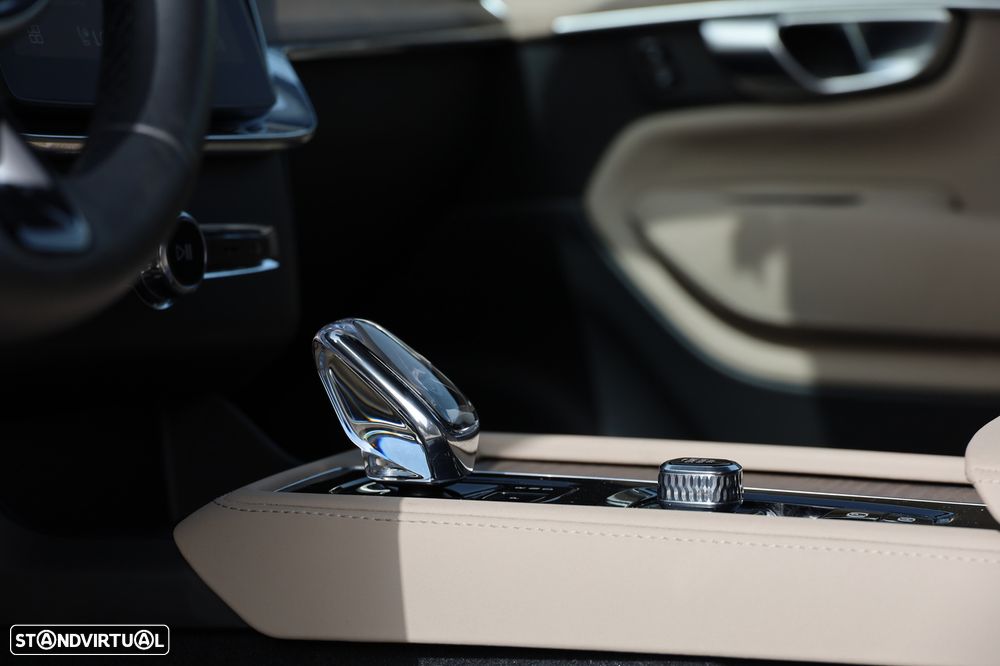 Volvo XC 90 2.0 T8 PHEV Plus Bright AWD - 20