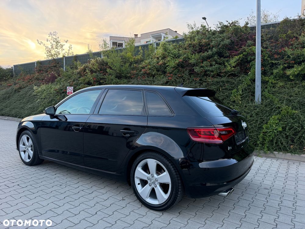 Audi A3 Sportback 1.8 TFSI Ambiente - 5