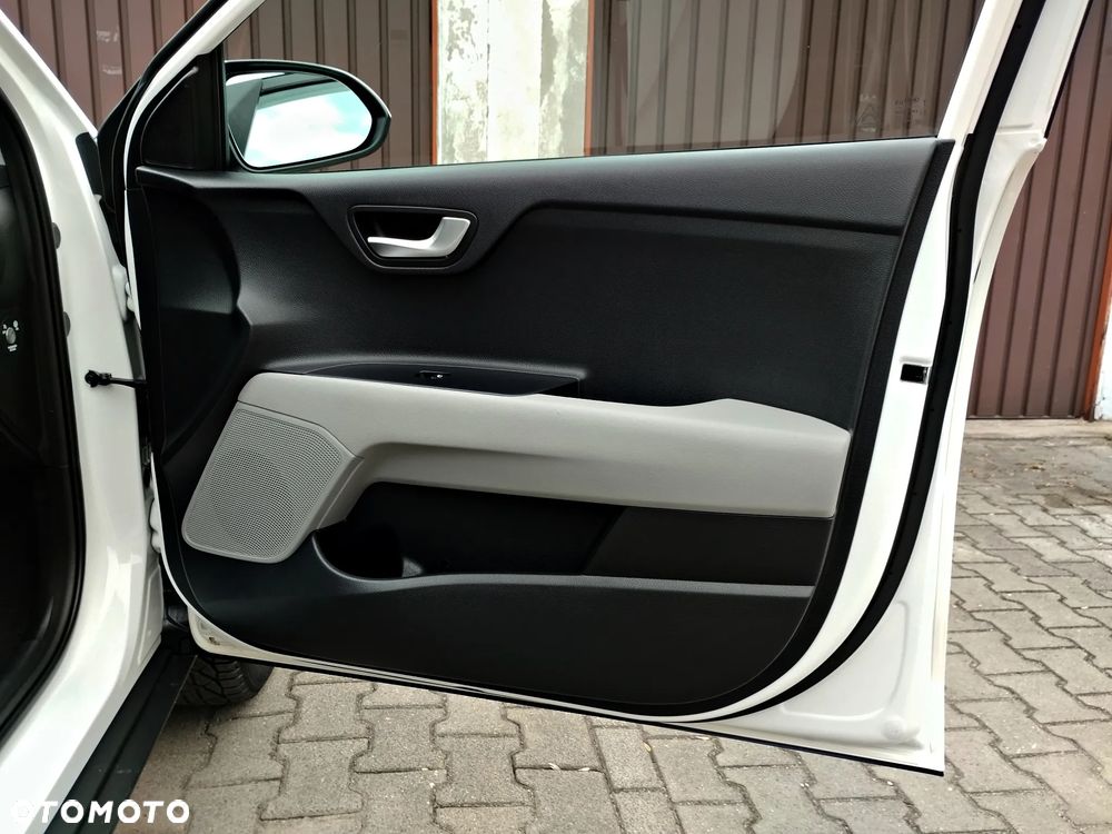 Kia Stonic - 22