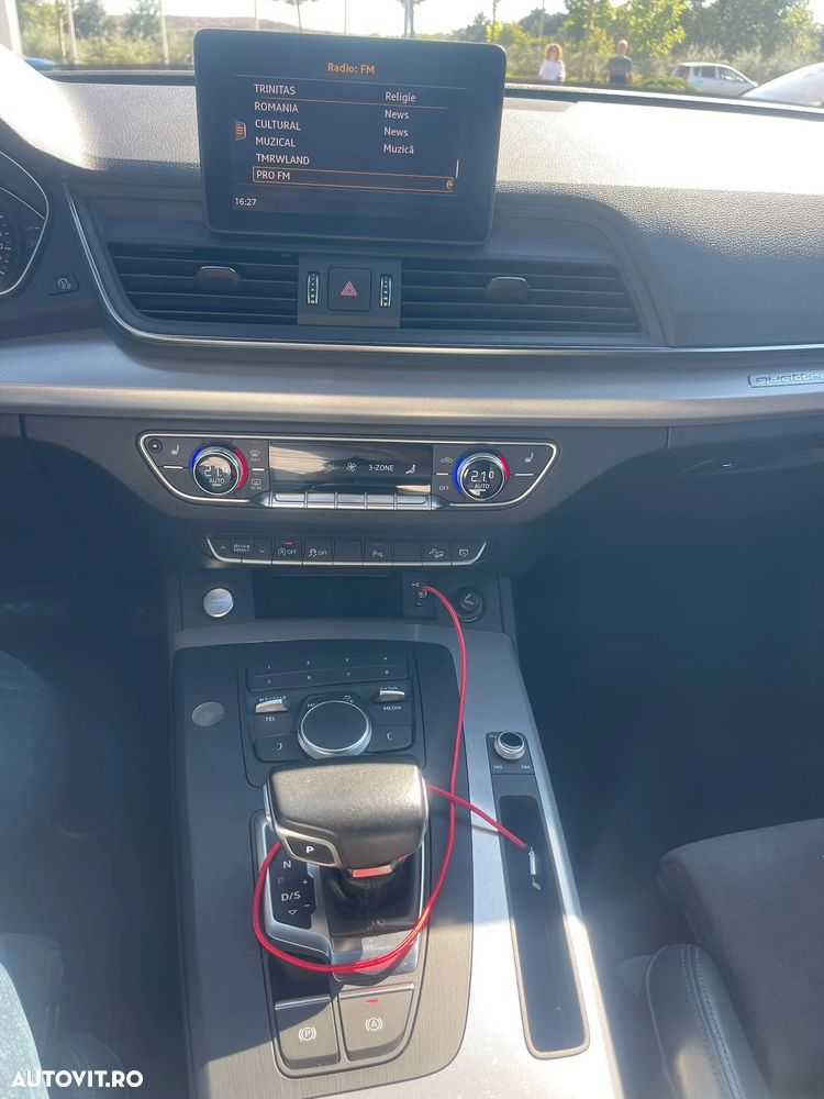 Audi Q5 2.0 40 TDI quattro S tronic Sport - 27
