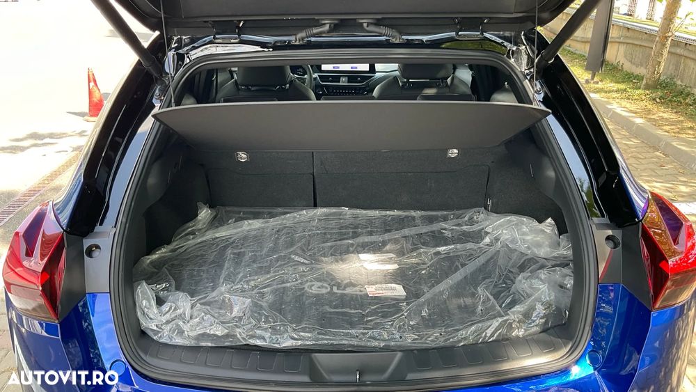 Lexus UX 300h AWD CVT HEV Business - 11