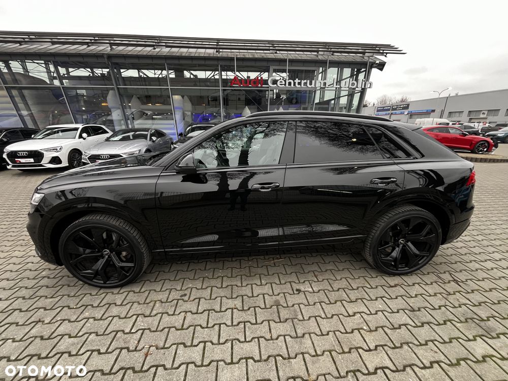 Audi Q8 - 8