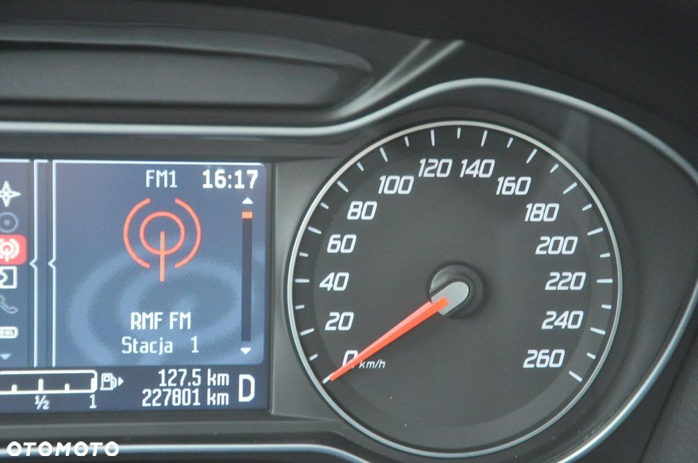 Ford Mondeo 2.0 EcoBoost Titanium - 14